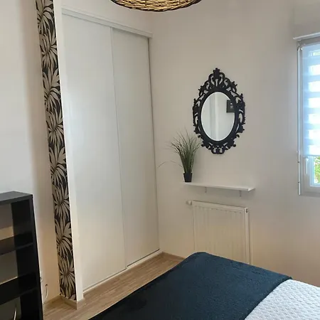 4 Personnes A 3 Mns De La Avec Jardin