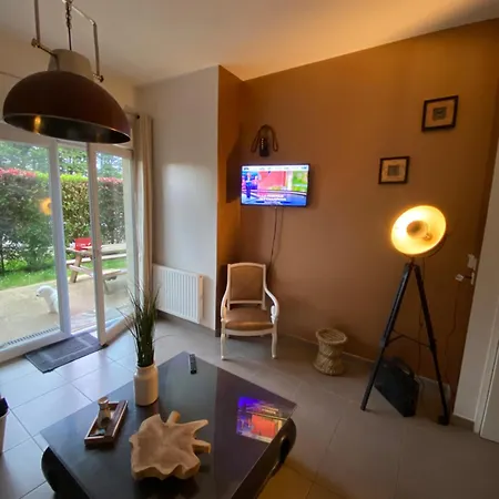 דירה 4 Personnes A 3 Mns De La Avec Jardin פורנישי