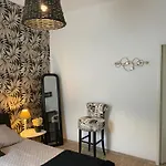 4 Personnes A 3 Mns De La Avec Jardin Apartmán *