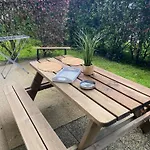 4 Personnes A 3 Mns De La Avec Jardin Apartmán *