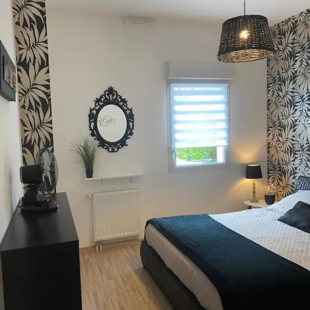 4 Personnes A 3 Mns De La Avec Jardin * Порнише