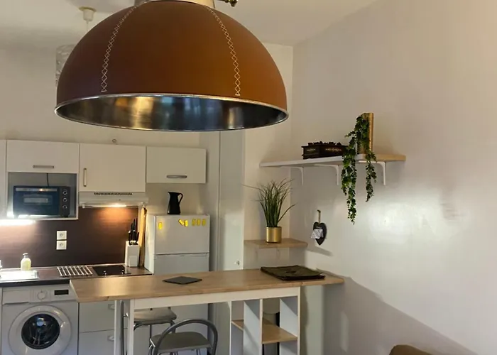 4 Personnes A 3 Mns De La Avec Jardin