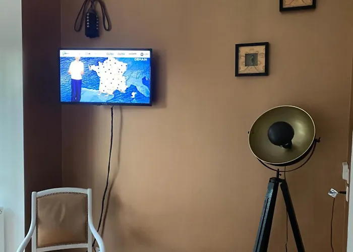 4 Personnes A 3 Mns De La Avec Jardin *