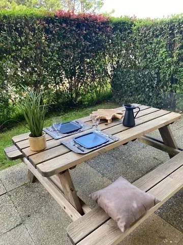 4 Personnes A 3 Mns De La Avec Jardin Apartmán *